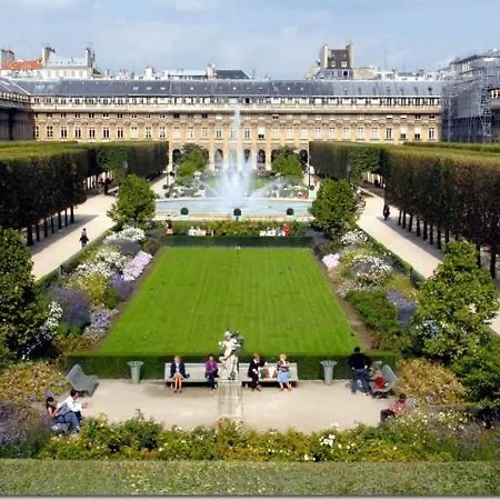 En Plein Coeur De Quartier Montorgueil- Jardin Du Palais Royal-musee Du Louvre Apartment Paris